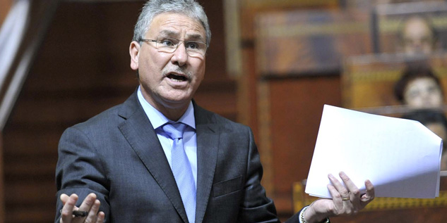 Sit-in musclé des  blouses blanches