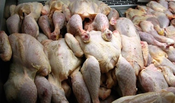 Viande de volaille avariée  dans les marchés