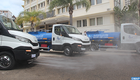 Huit camions citernes pour stériliser les espaces publics à Tanger