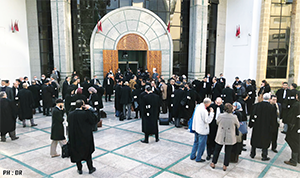 Protestation des avocats du Barreau de Tanger  contre la présentation du pass vaccinal  à l’entrée des tribunaux