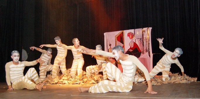 LA JOURNEEE MONDIALE DU THEATRE CELEBRE A TANGER PAR LA TROUPE BAB Bhar CINEMASRAH