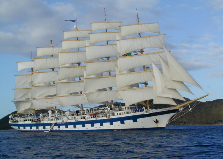 Port de Tanger Ville Escale du grand voilier «Royal Clipper»