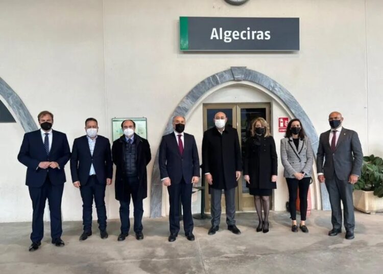 Le Maire de Tanger, Mounir Limouri, en visite à Algésiras