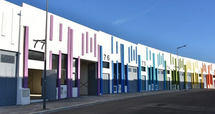 Zones d’activités économiques à Tanger Livraison de magasins au profit  d’opérateurs dans le secteur informel