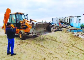 Domaine maritime public LE GRAND MÉNAGE  …À COUPS DE BULLDOZER
