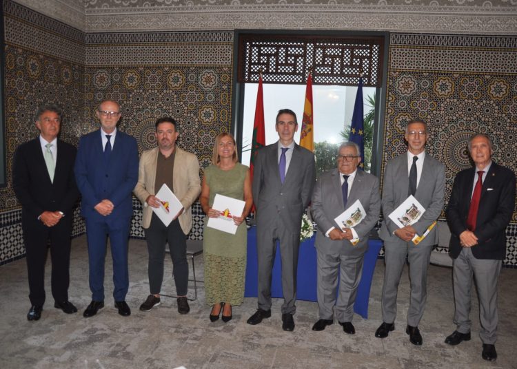 Signature Historique entre le  CEEM, le CECIT et le CEMAES