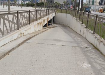 Les parkings de la corniche entre la sécurité du trafic et l’insécurité de l’Humain : la Commune… !?