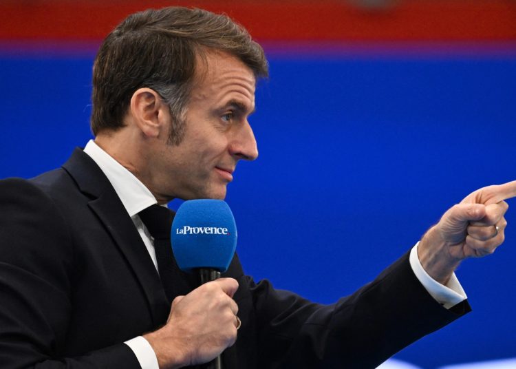 Macron condamne une fausse annonce d’attentat diffusée sur Facebook